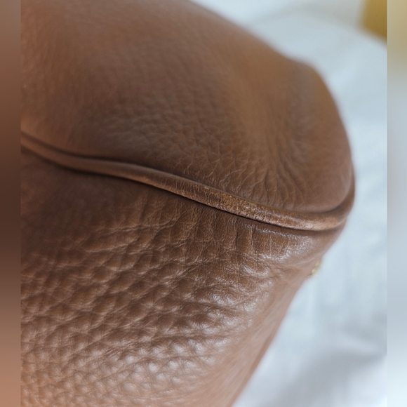 Michael Michael Kors aprox 11" X 9"inch- Tan Leather Gold Hardware Satchel - Picture 12 of 15